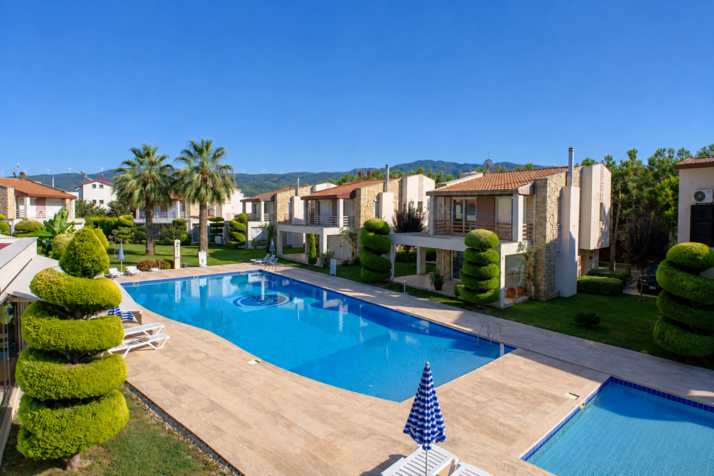 Kuşadası Davutlarda Plaja Yakın Tam Müstakil Satılık Villa